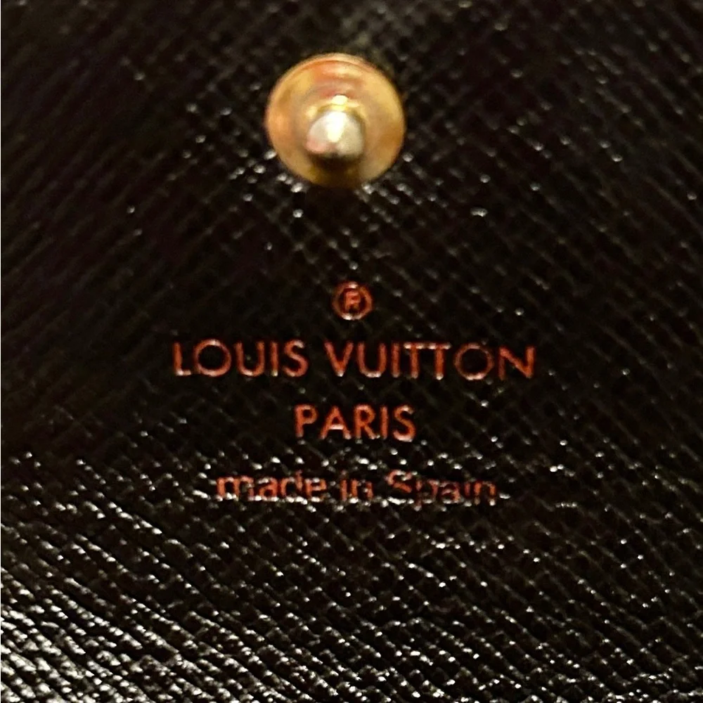 EUC Louis Vuitton Black Epi Key Holder - Picture 5 of 15